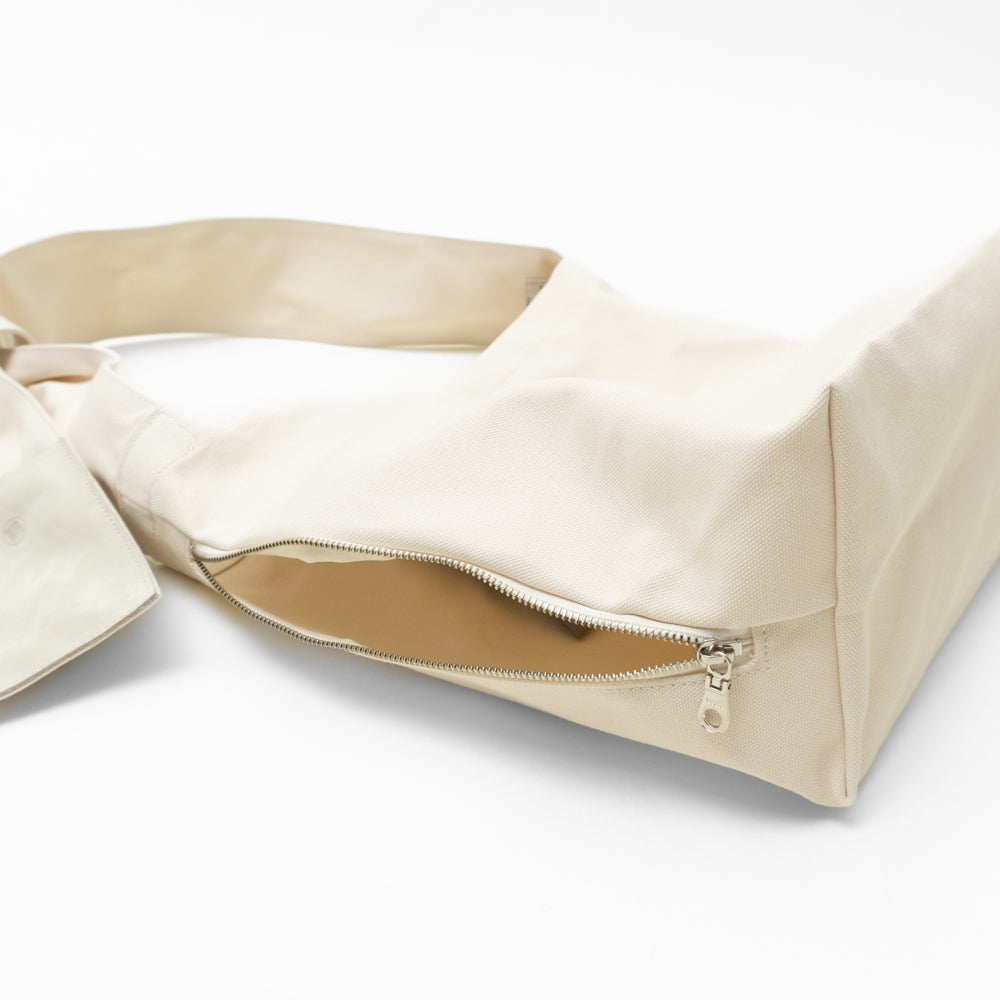 TASUKI SHOULDER <NO.2> Available in avariety of materials.