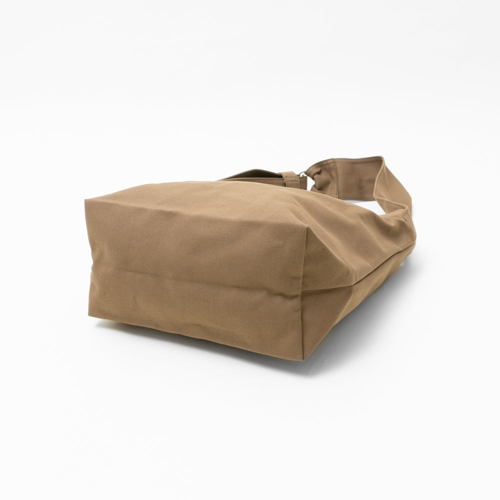 TASUKI SHOULDER <NO.2> Available in avariety of materials.