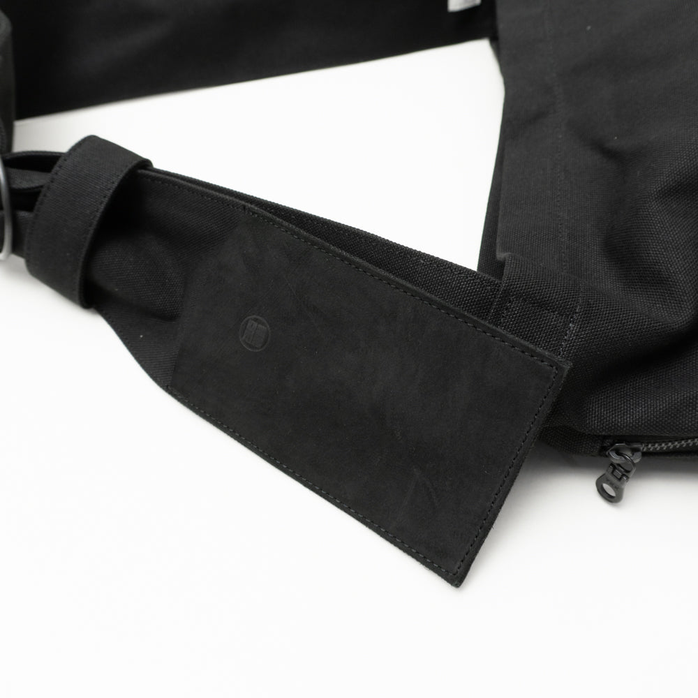 TASUKI SHOULDER <NO.2> Available in avariety of materials.