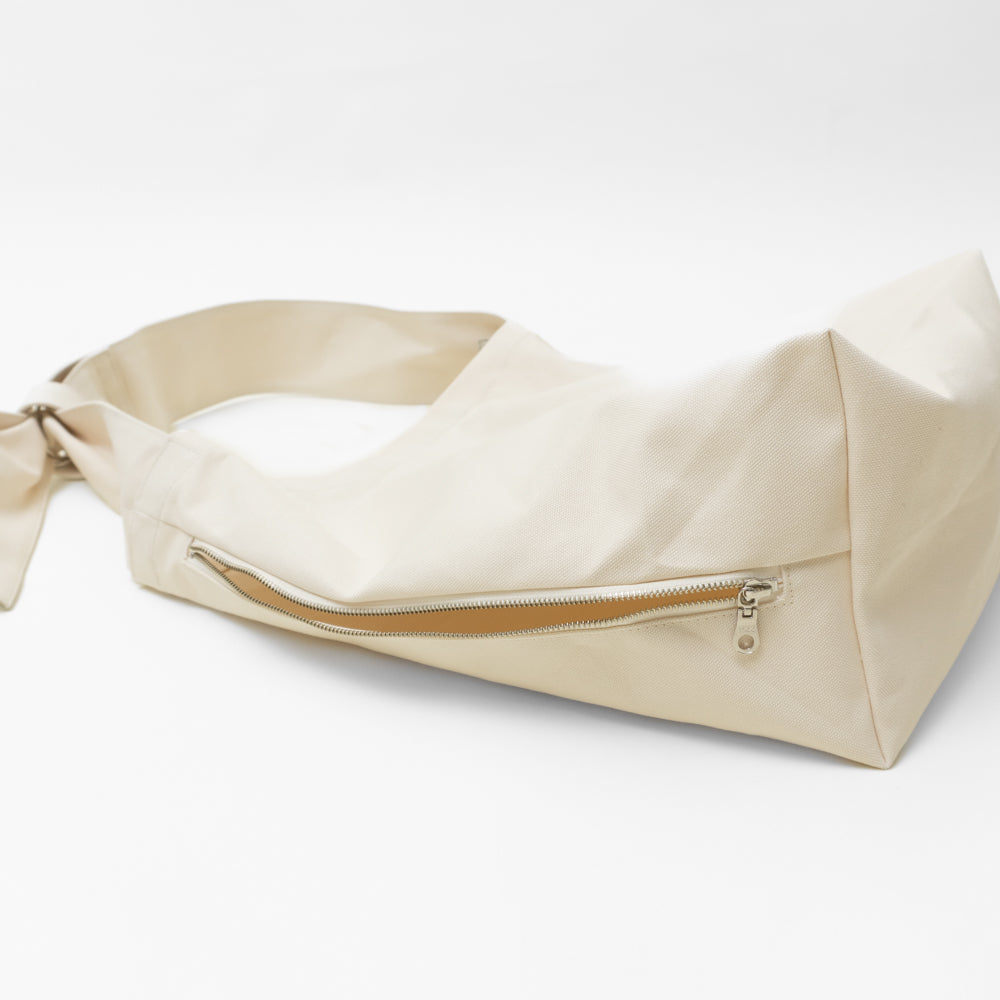 TASUKI SHOULDER <NO.1> Available in avariety of materials.