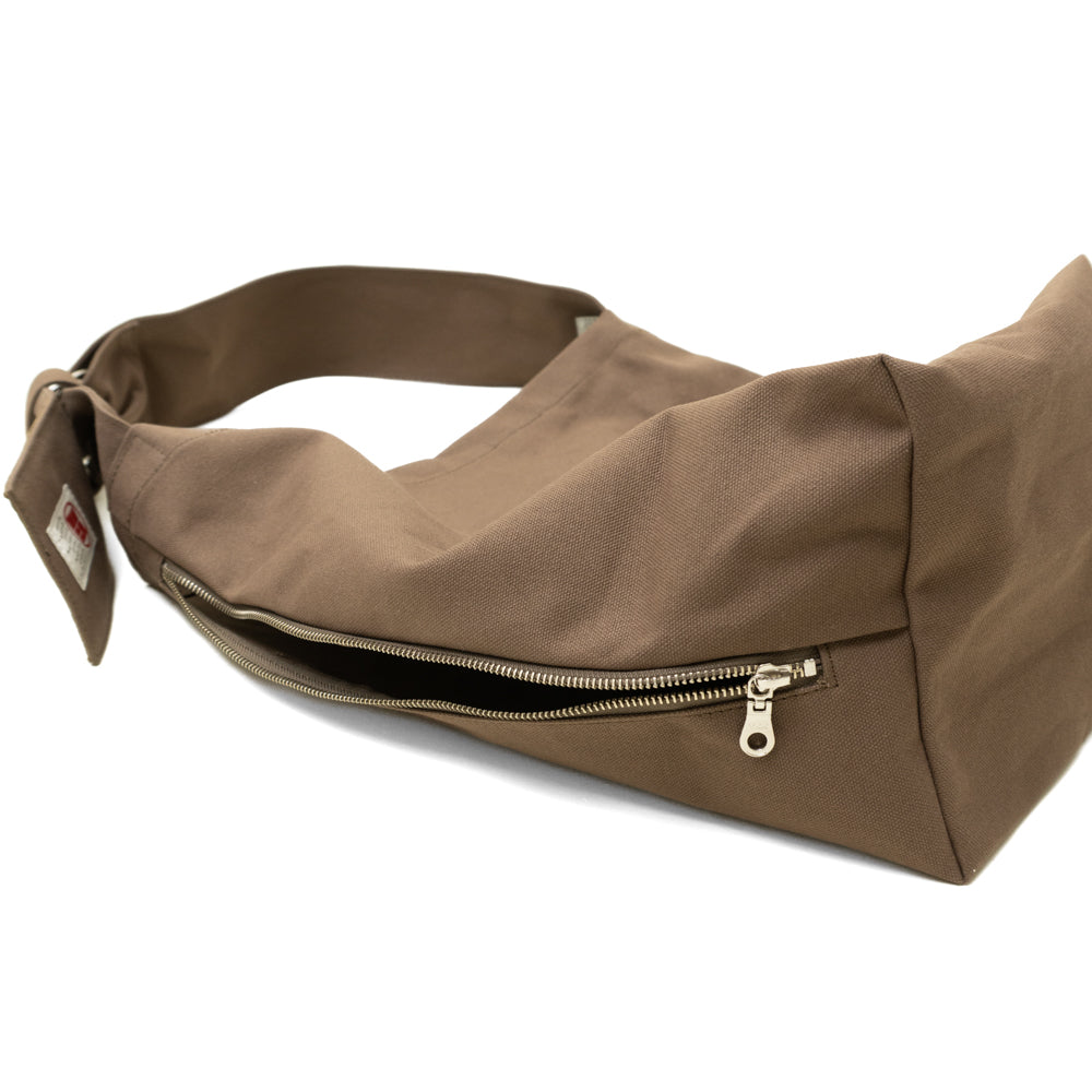 TASUKI SHOULDER <NO.1> Available in avariety of materials.