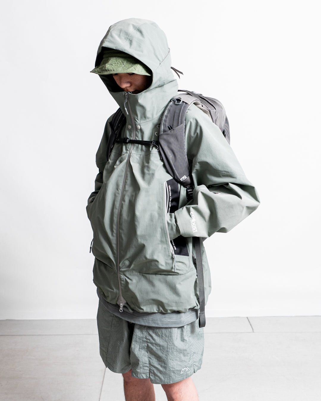 CMF OUTDOOR GARMENT WHITE OUT SHELL COEXIST