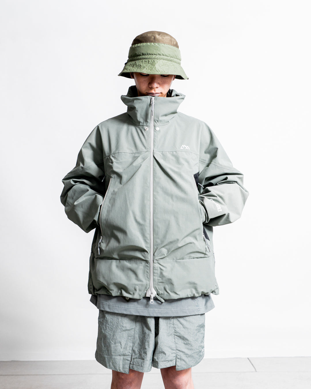 CMF OUTDOOR GARMENT WHITE OUT SHELL COEXIST