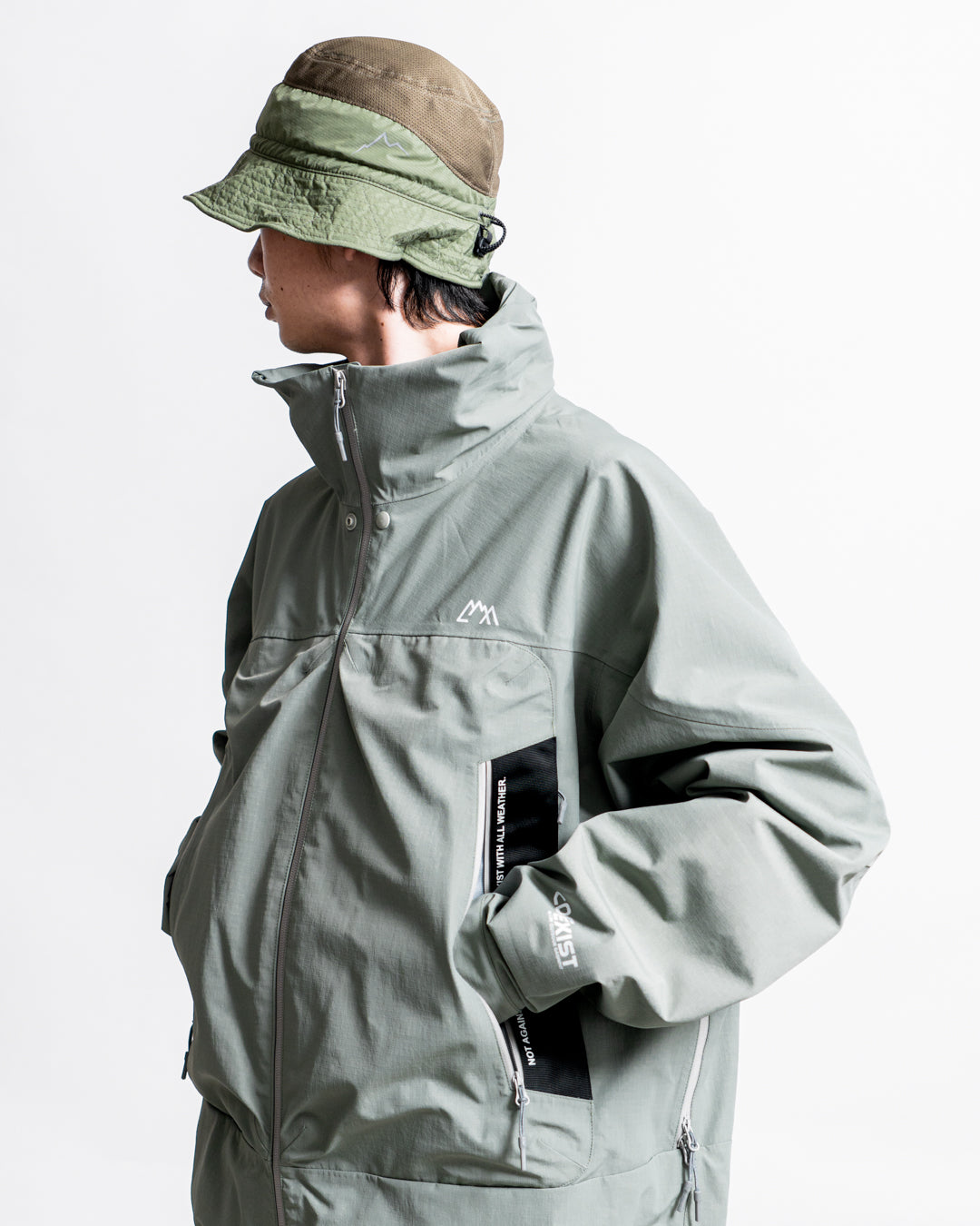 CMF OUTDOOR GARMENT WHITE OUT SHELL COEXIST