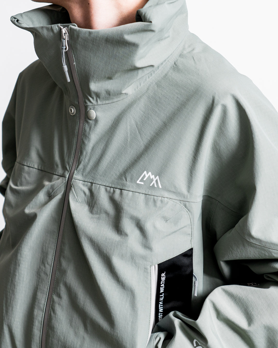 CMF OUTDOOR GARMENT WHITE OUT SHELL COEXIST