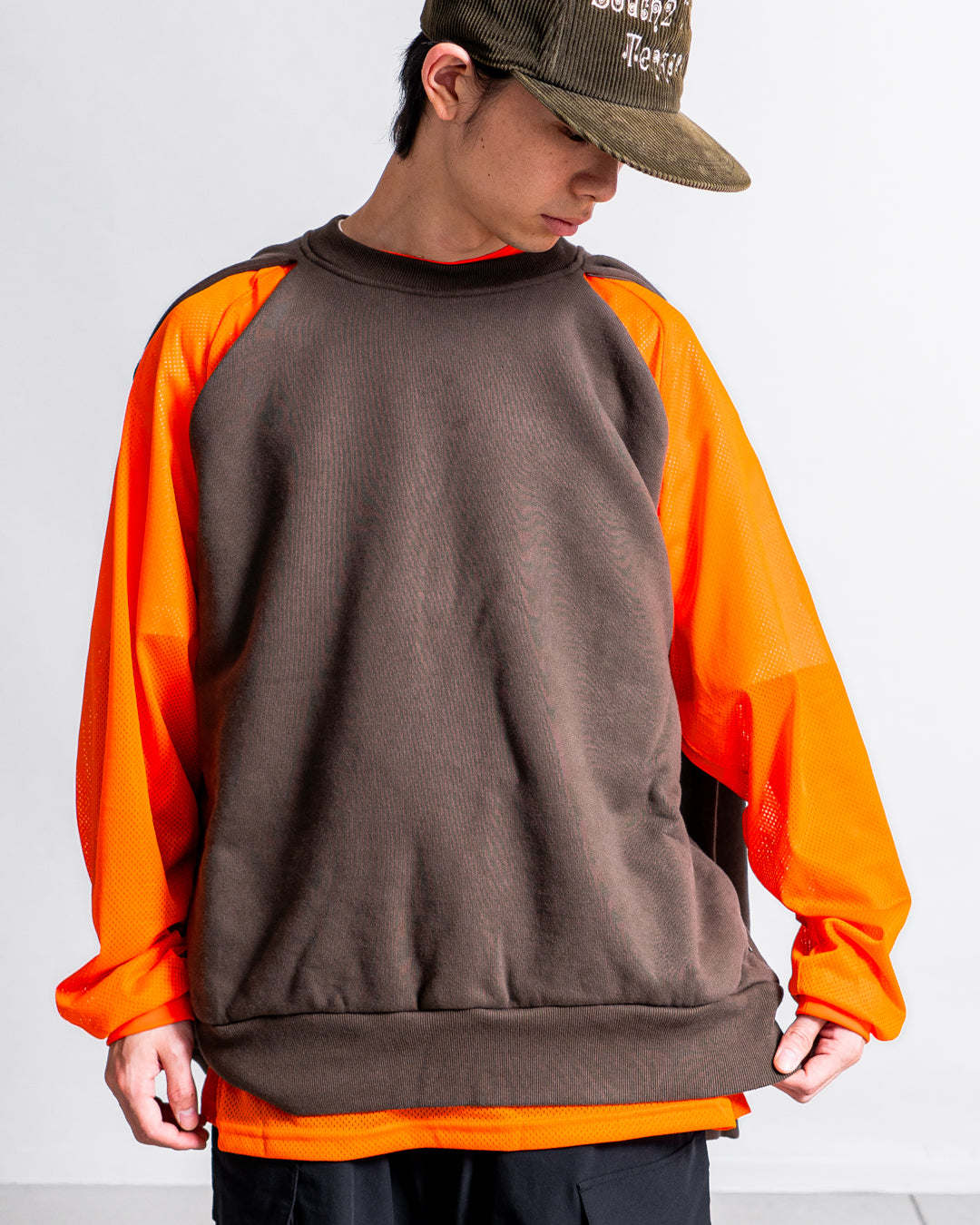 【8.8 sat 0:00 release】is-ness Ventilated Sweatshirt