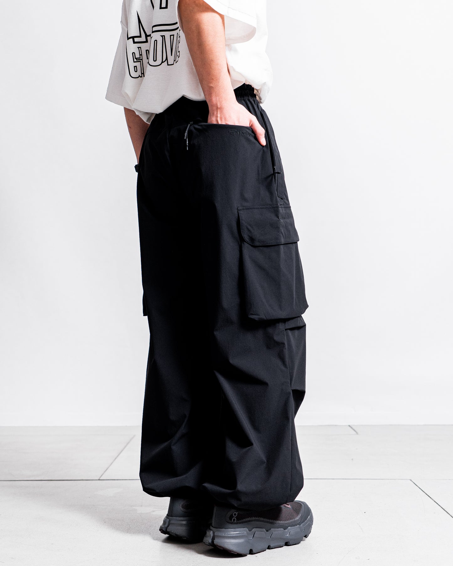+phenix TECH WIDE CARGO PANTS