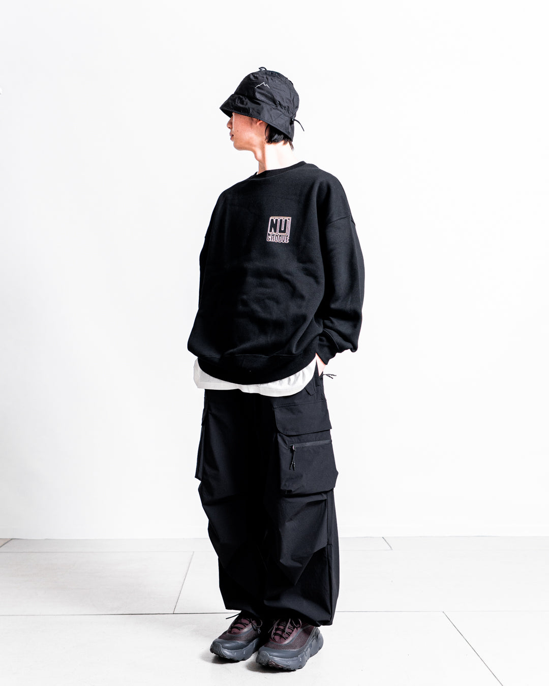 【8.8 sat 0:00 release】ISNESS MUSIC × NU GROOVE SWEATSHIRT LEFT CHEST