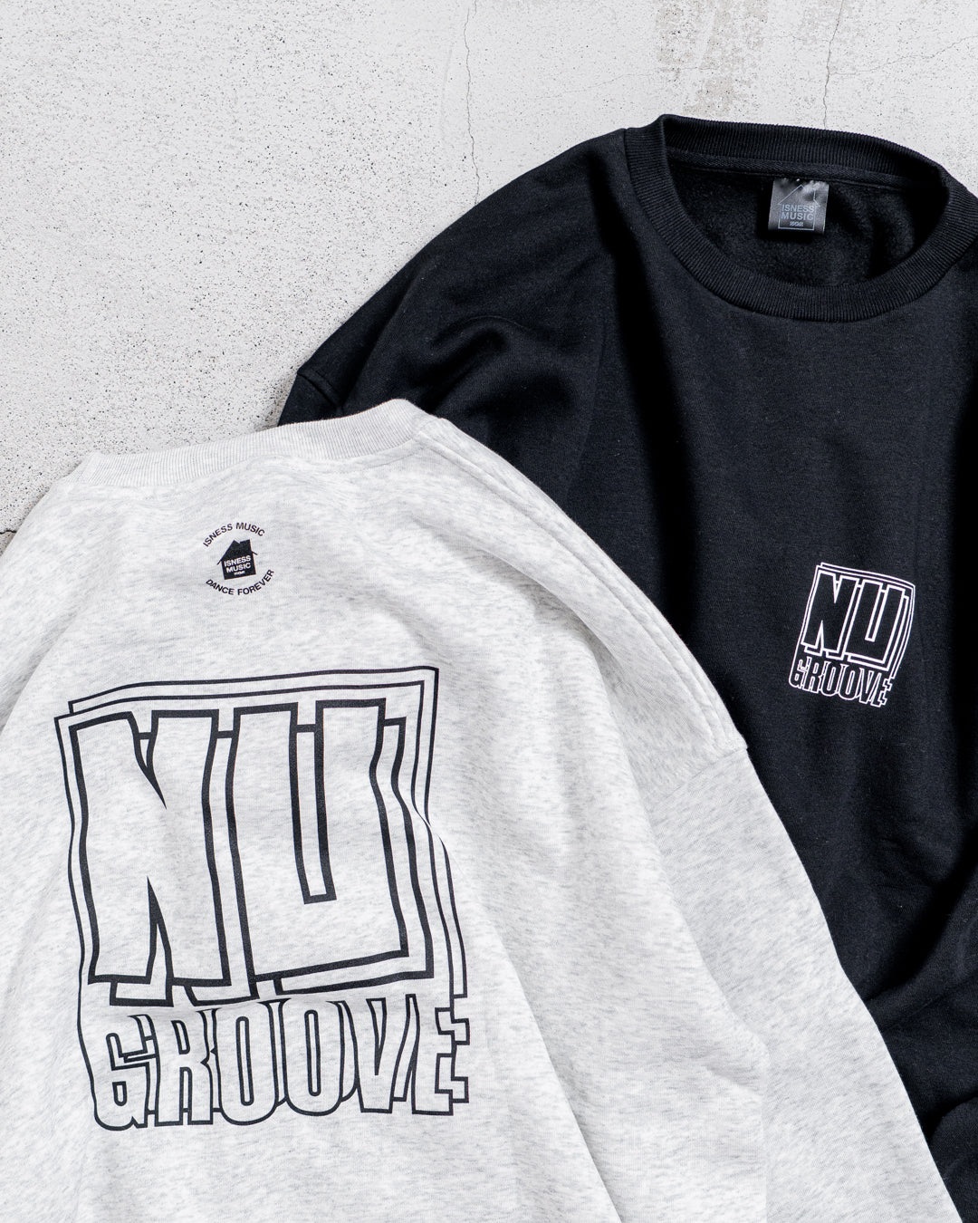 【8.8 sat 0:00 release】ISNESS MUSIC × NU GROOVE SWEATSHIRT LEFT CHEST