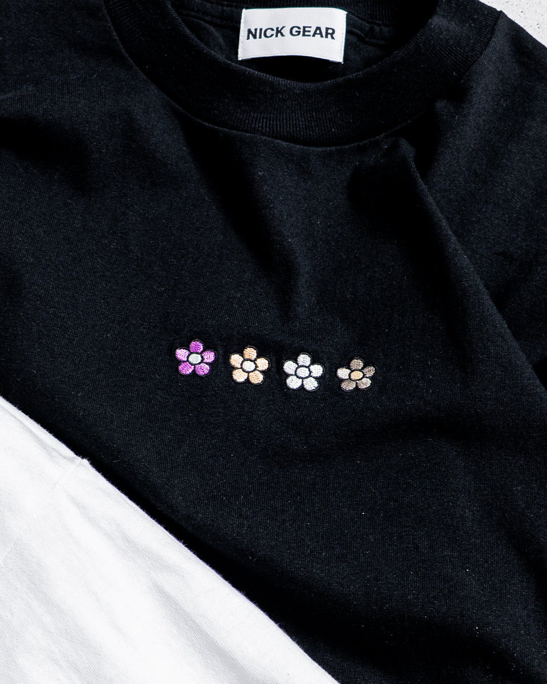 【8.8 sat 11:00 release】NICK GEAR Alignment Flower T-shirt
