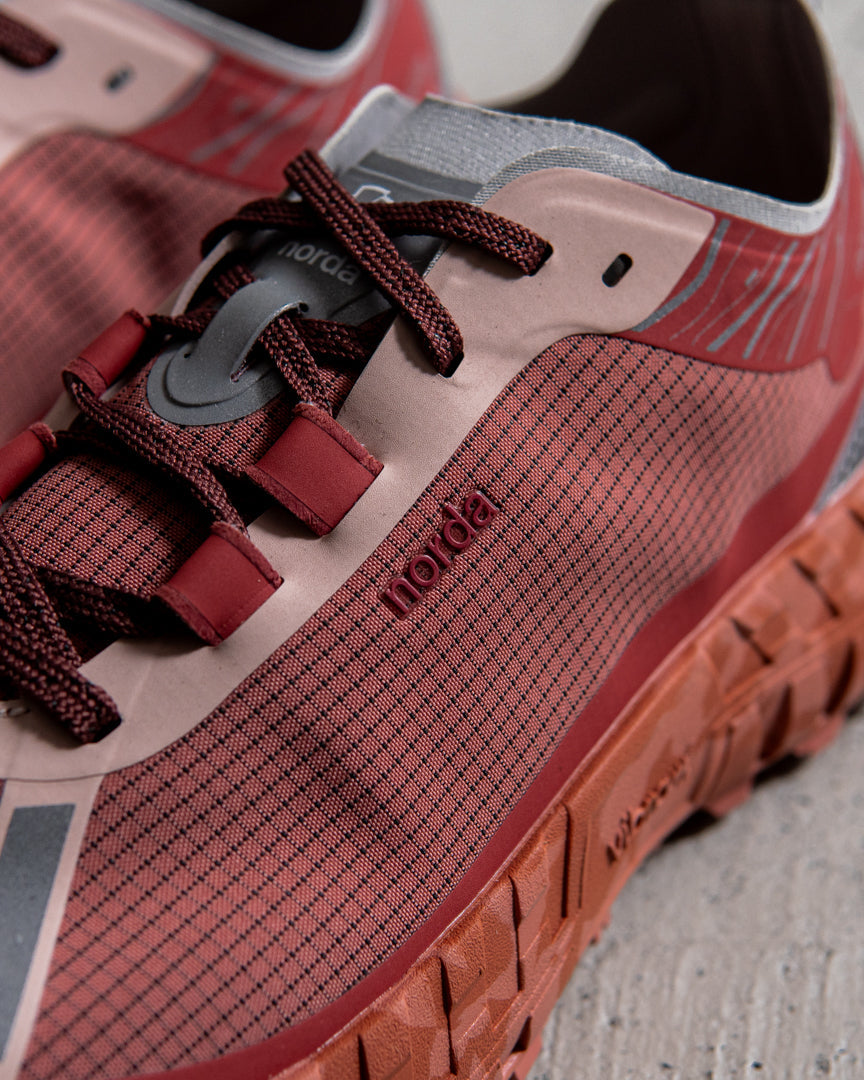 norda 001 Vermillion