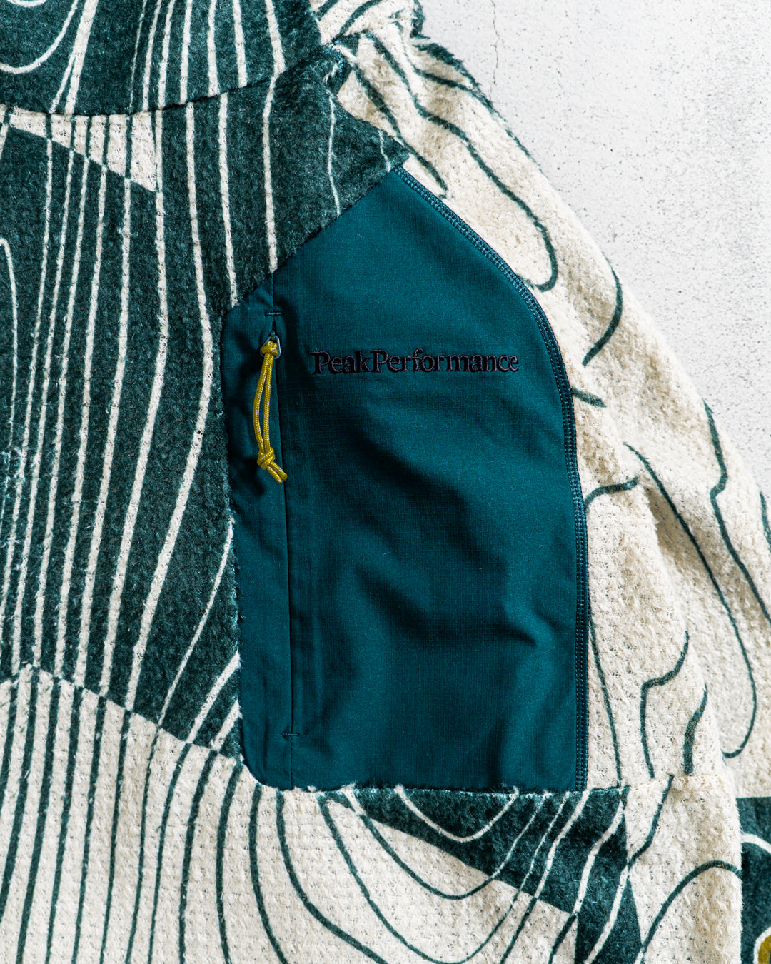 Peak Performance AOP Polartec® Alpha™ Direct Hood