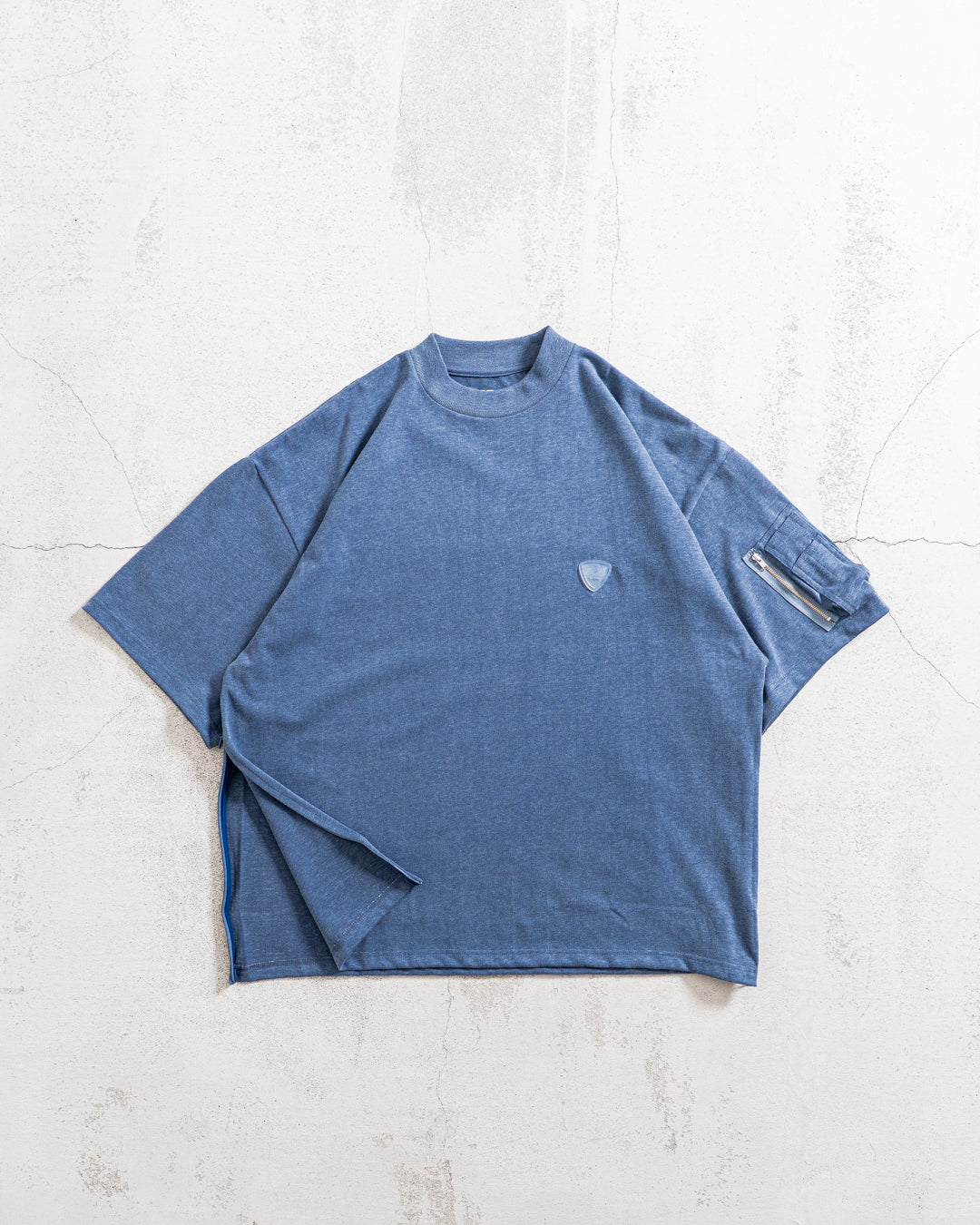 is-ness Arm Pocket Venti T-Shirt