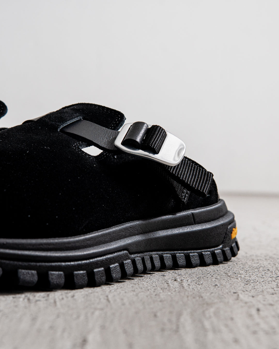 suncore grog slip light - BLACK