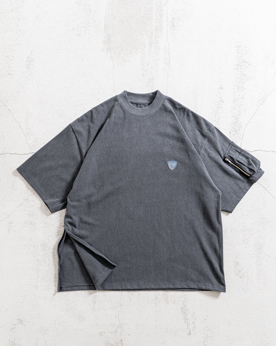 is-ness Arm Pocket Venti T-Shirt
