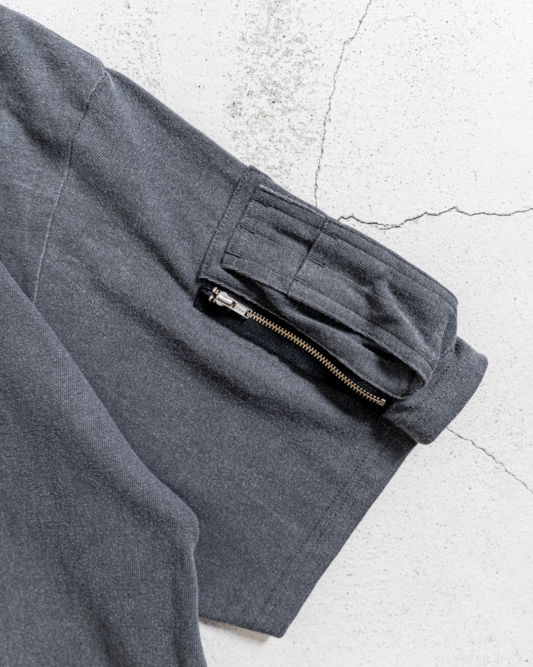 is-ness Arm Pocket Venti T-Shirt