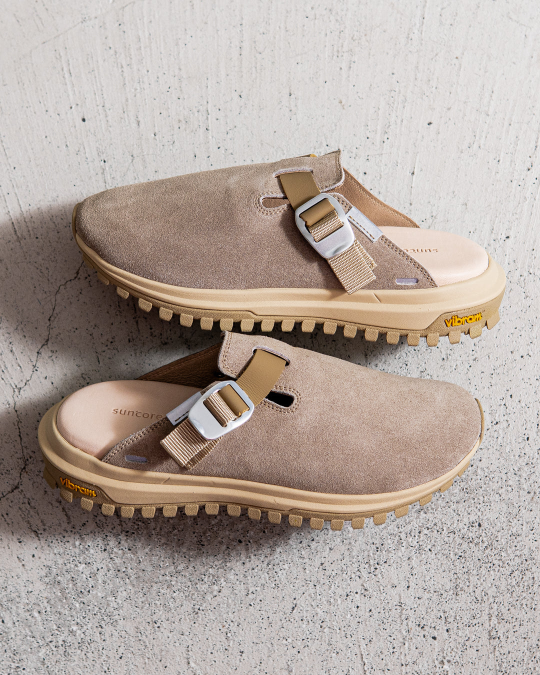 suncore grog slip light - BLACK