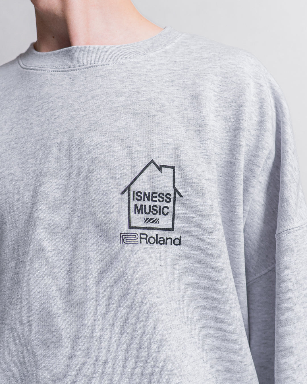 【collabolation】ISNESS MUSIC × ROLAND TR-808 CREW NECK SWEATSHIRT