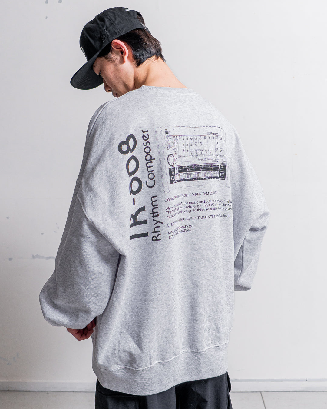 【collabolation】ISNESS MUSIC × ROLAND TR-808 CREW NECK SWEATSHIRT