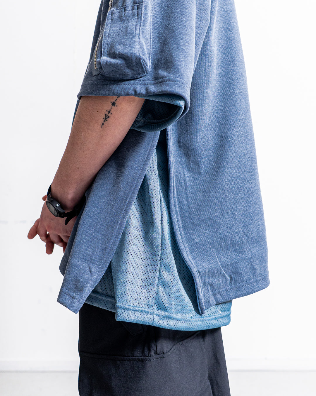 is-ness Arm Pocket Venti T-Shirt