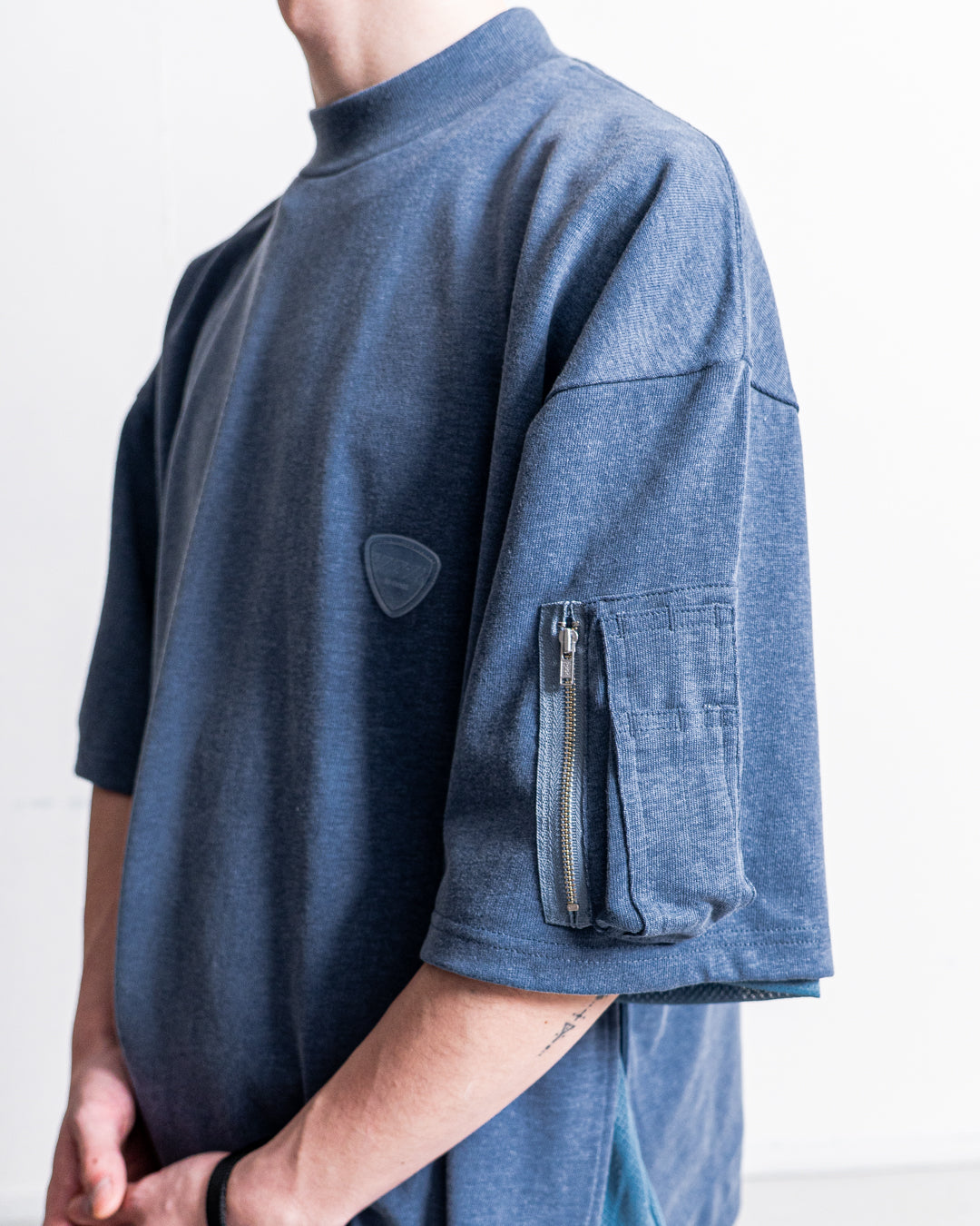 is-ness Arm Pocket Venti T-Shirt