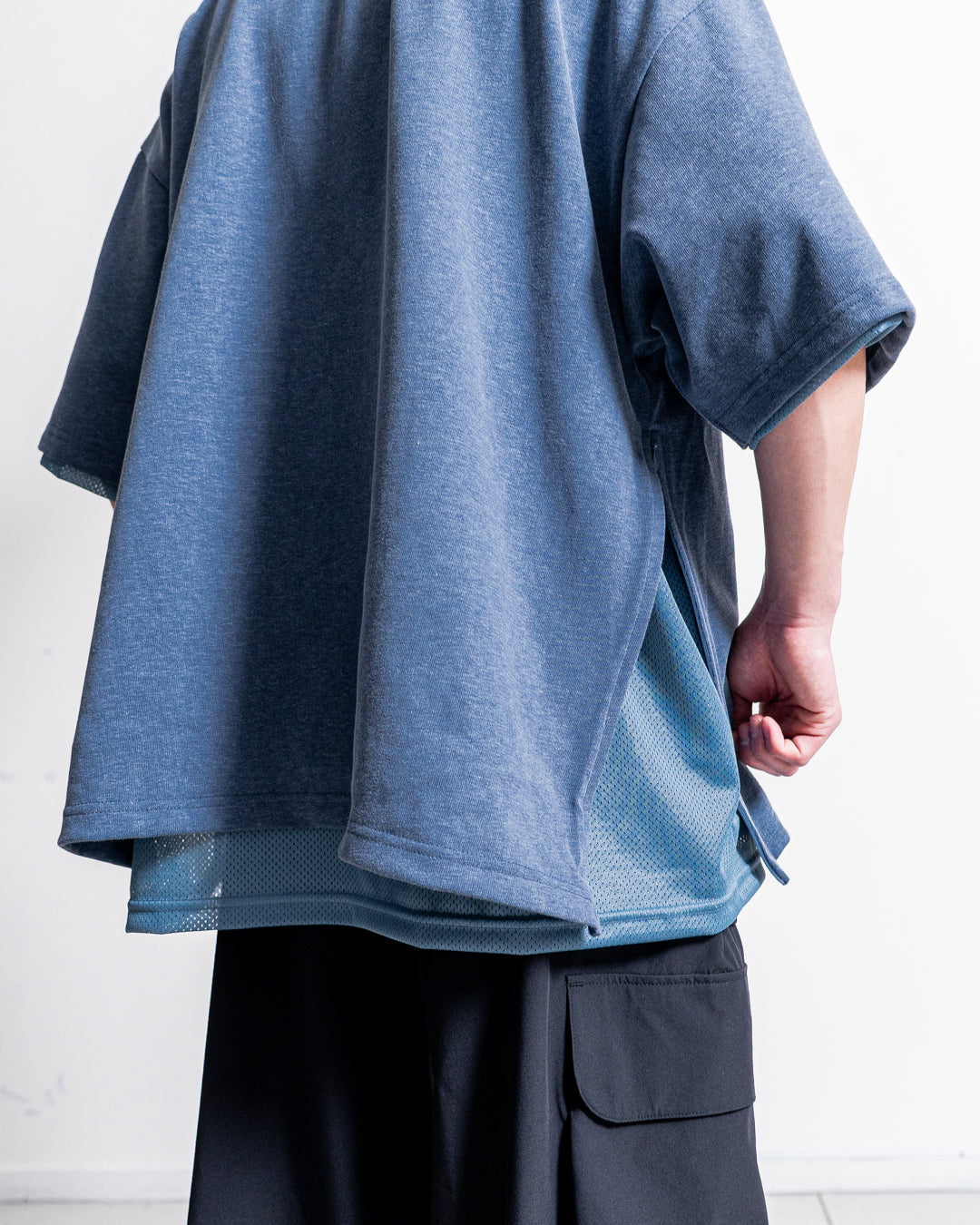 is-ness Arm Pocket Venti T-Shirt