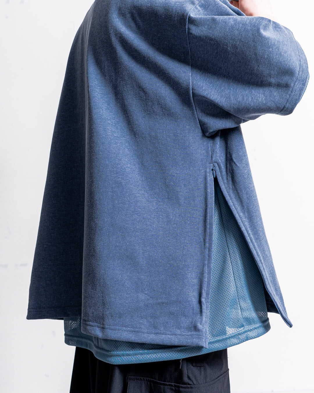is-ness Arm Pocket Venti T-Shirt