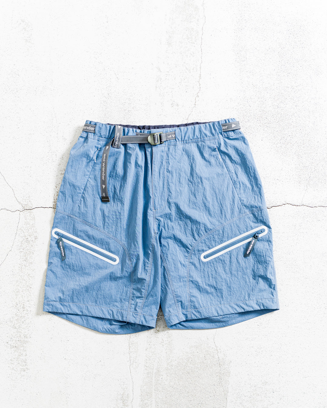 and wander light hike short pants