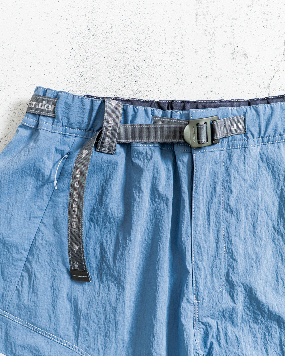 and wander light hike short pants