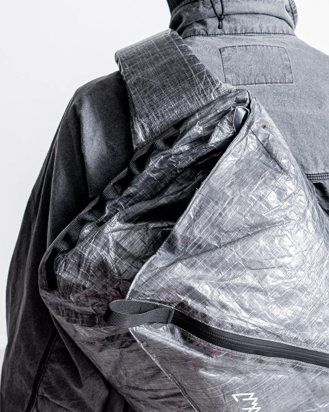 CMF OUTDOOR GARMENT MESSENGER BAG DYNEEMA