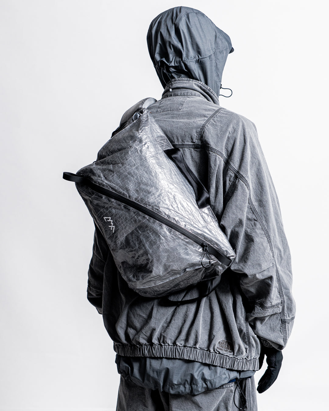 CMF OUTDOOR GARMENT MESSENGER BAG DYNEEMA