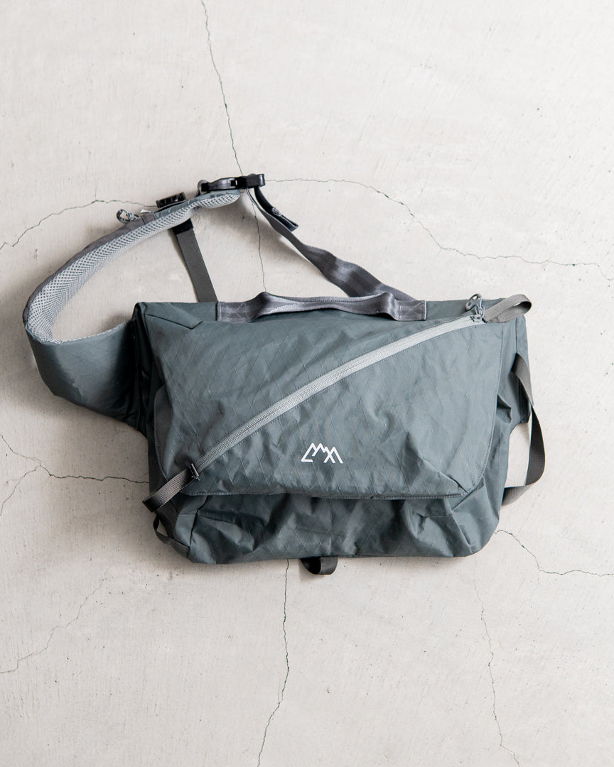 CMF OUTDOOR GARMENT MESSENGER BAG X-PAC