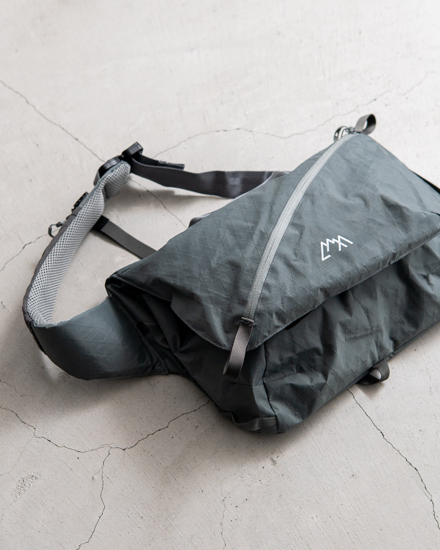 CMF OUTDOOR GARMENT MESSENGER BAG X-PAC