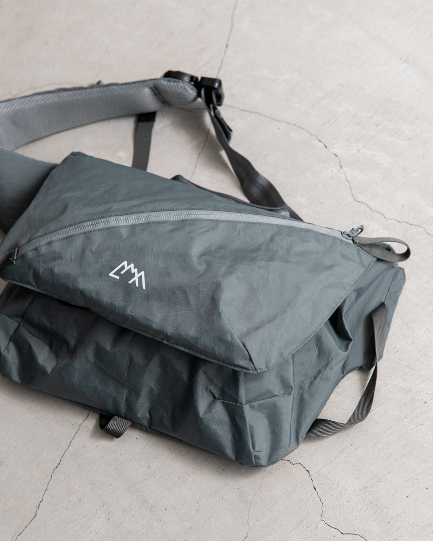 CMF OUTDOOR GARMENT MESSENGER BAG X-PAC