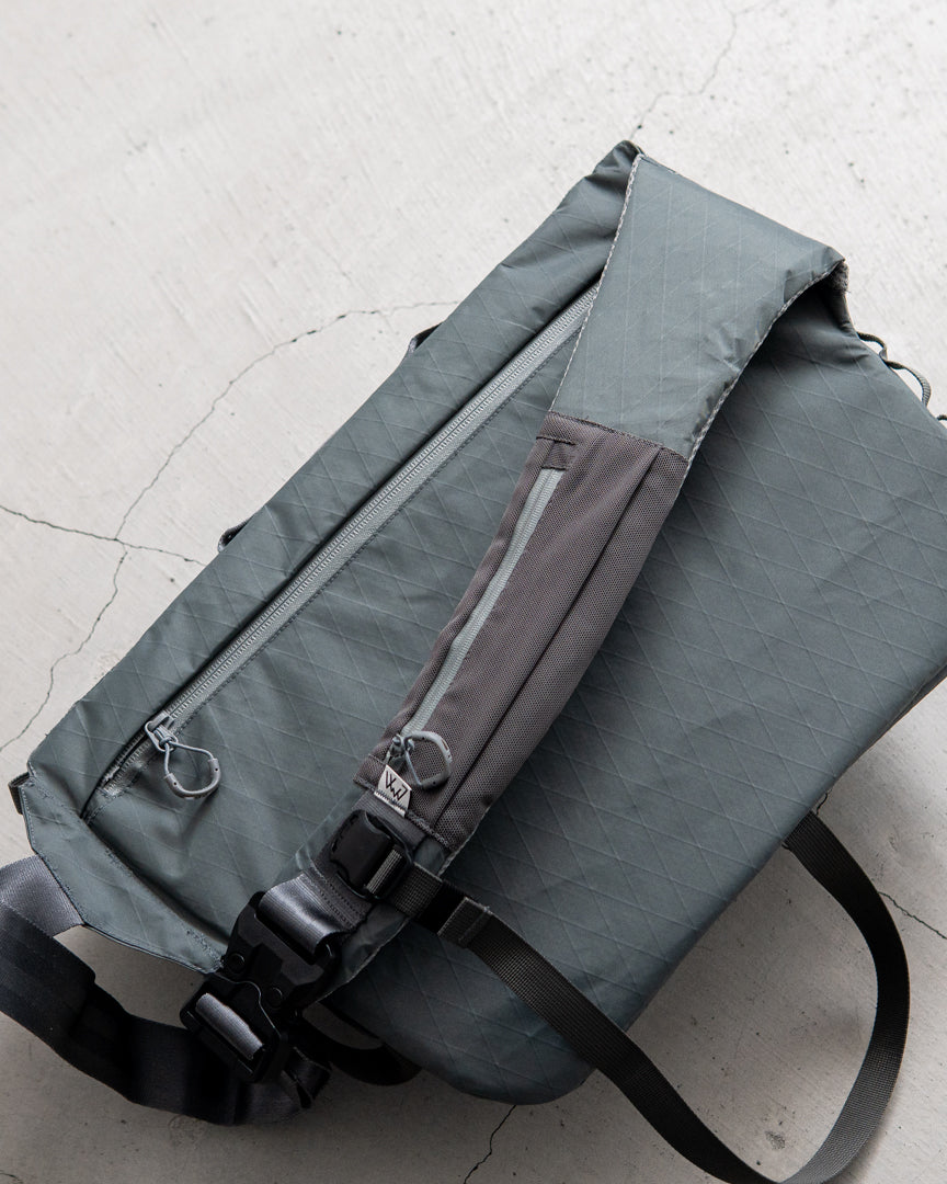 CMF OUTDOOR GARMENT MESSENGER BAG X-PAC