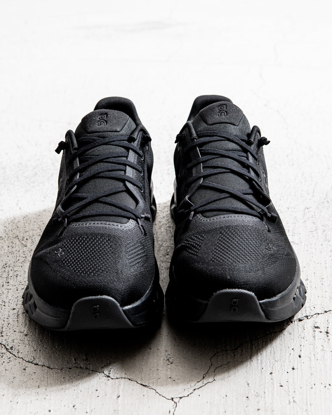 On Cloudtilt Eclipse | Black