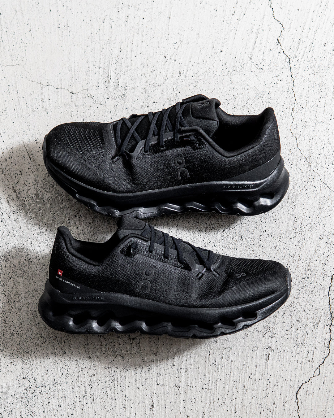 On Cloudtilt Eclipse | Black