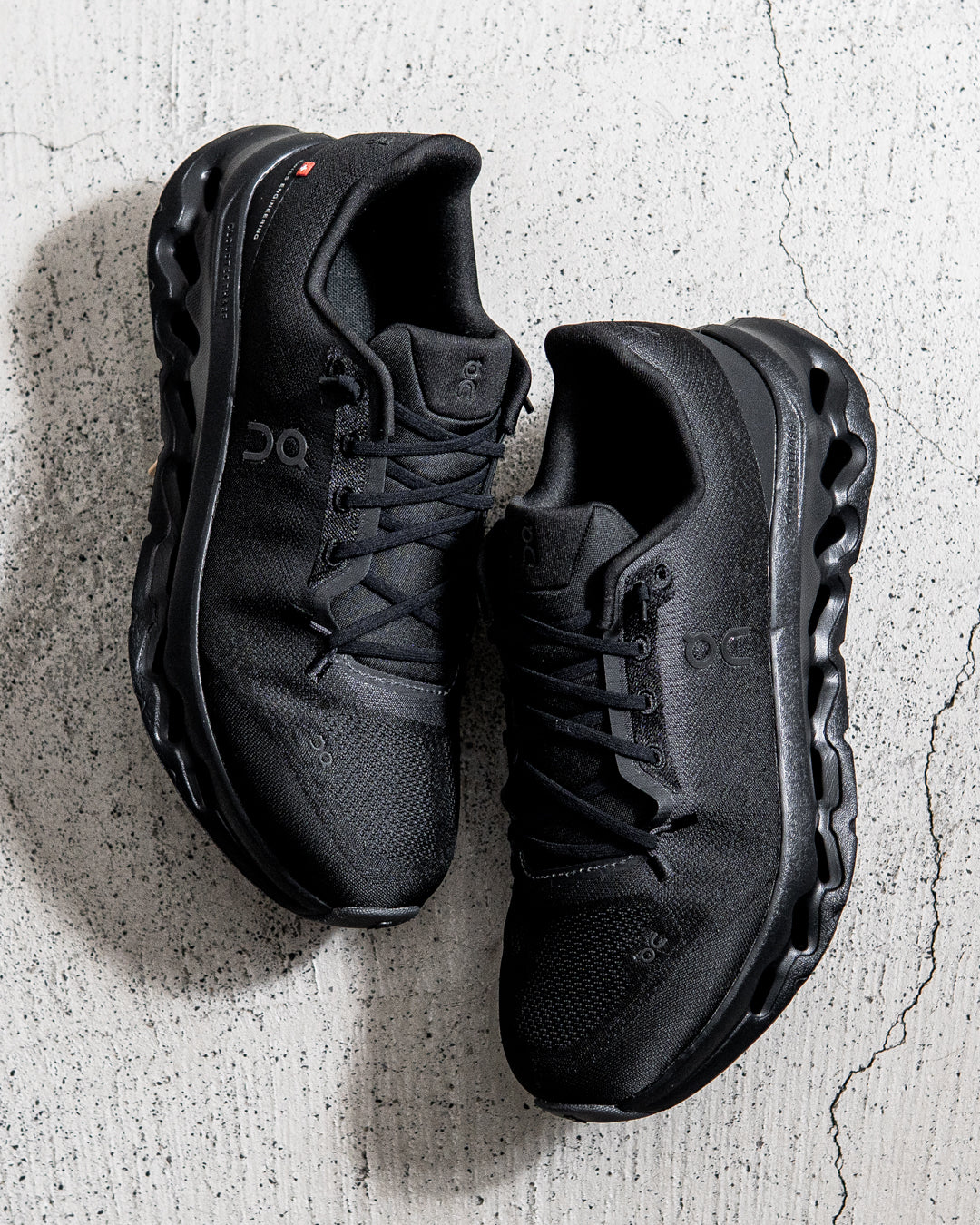 On Cloudtilt Eclipse | Black