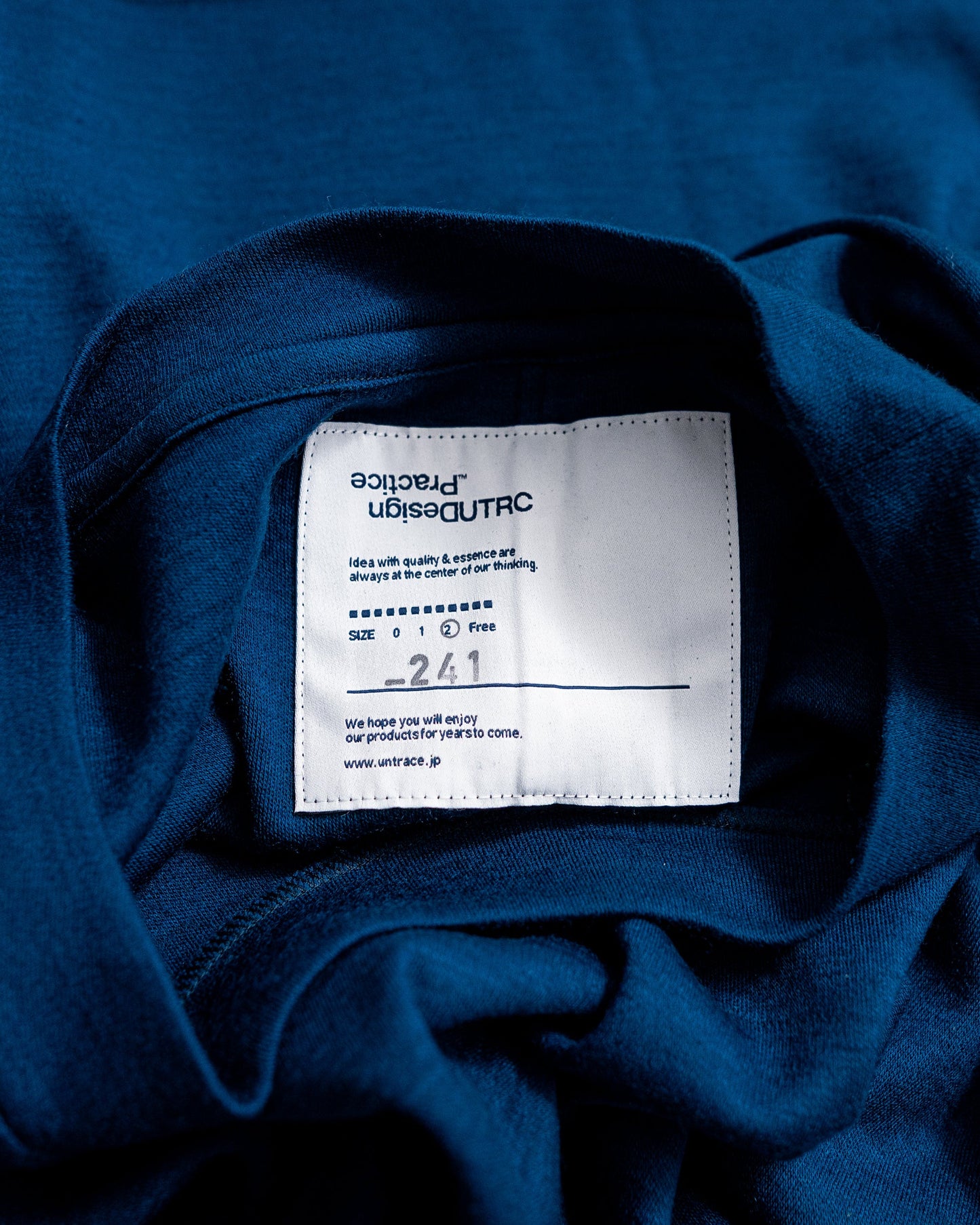 UNTRACE L/S Tee _241