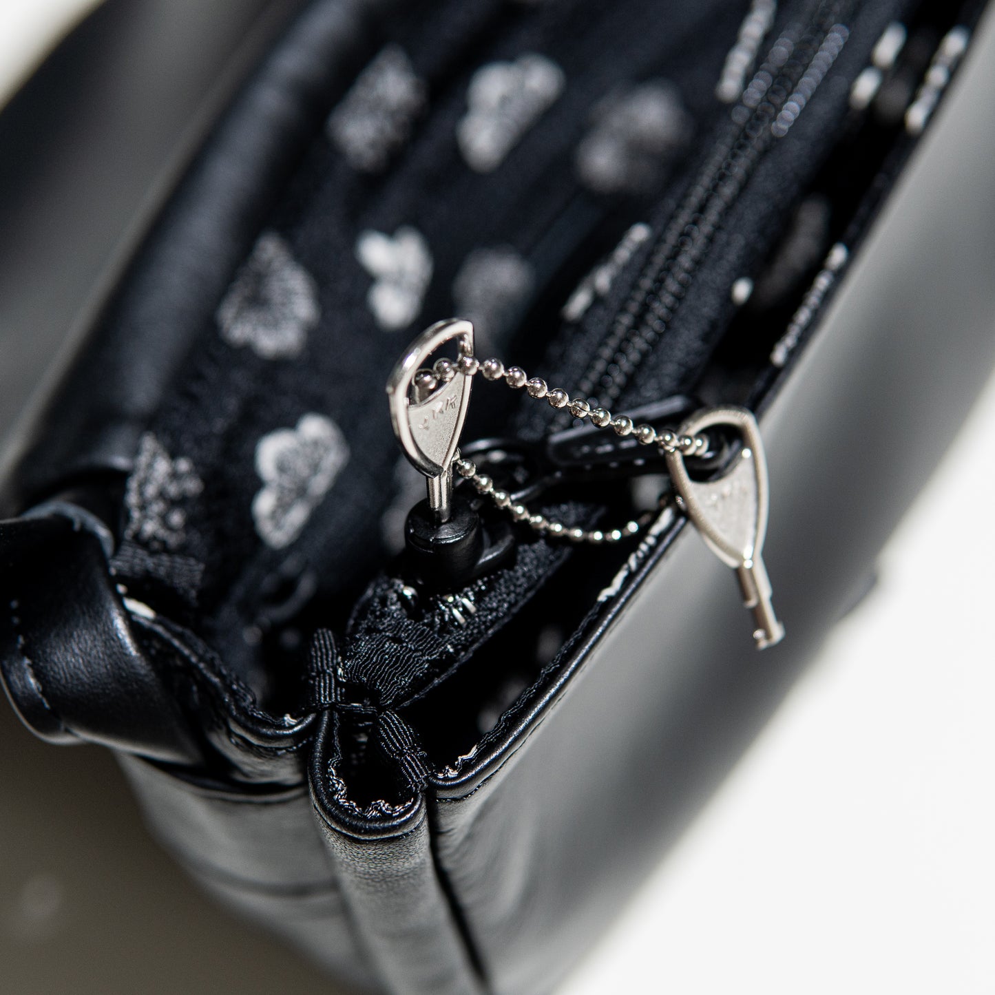 WK SHOULDER（Scotchgard™︎LEATHER）