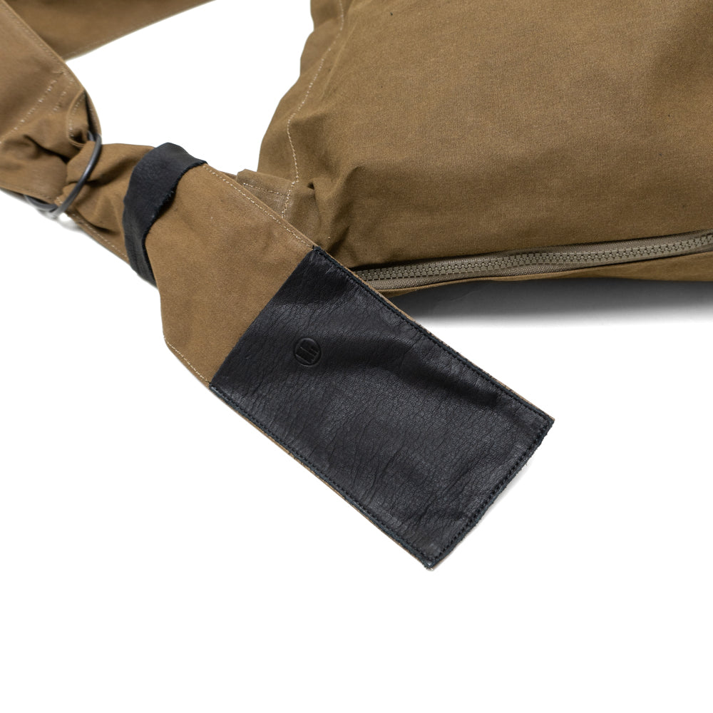 TASUKI SHOULDER <NO.1> Available in avariety of materials.