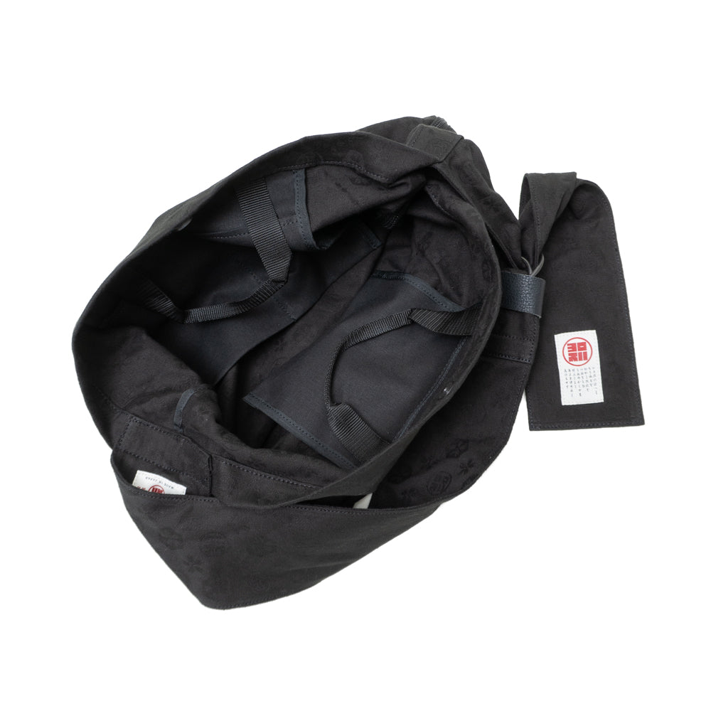 TASUKI SHOULDER <NO.1> Available in avariety of materials.