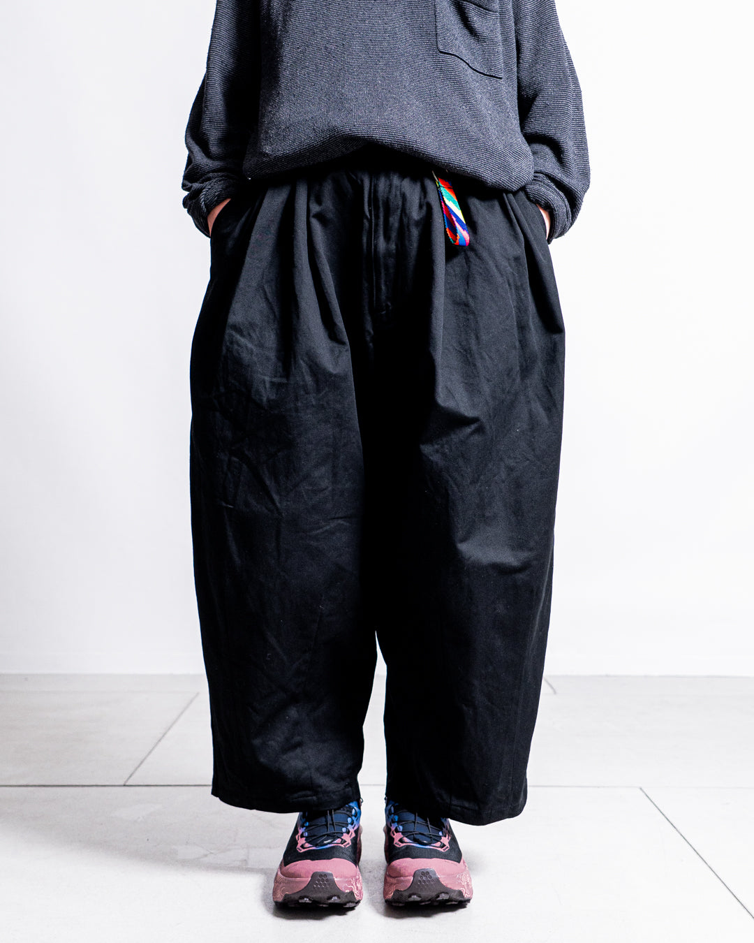 is-ness Balloon EZ Pants