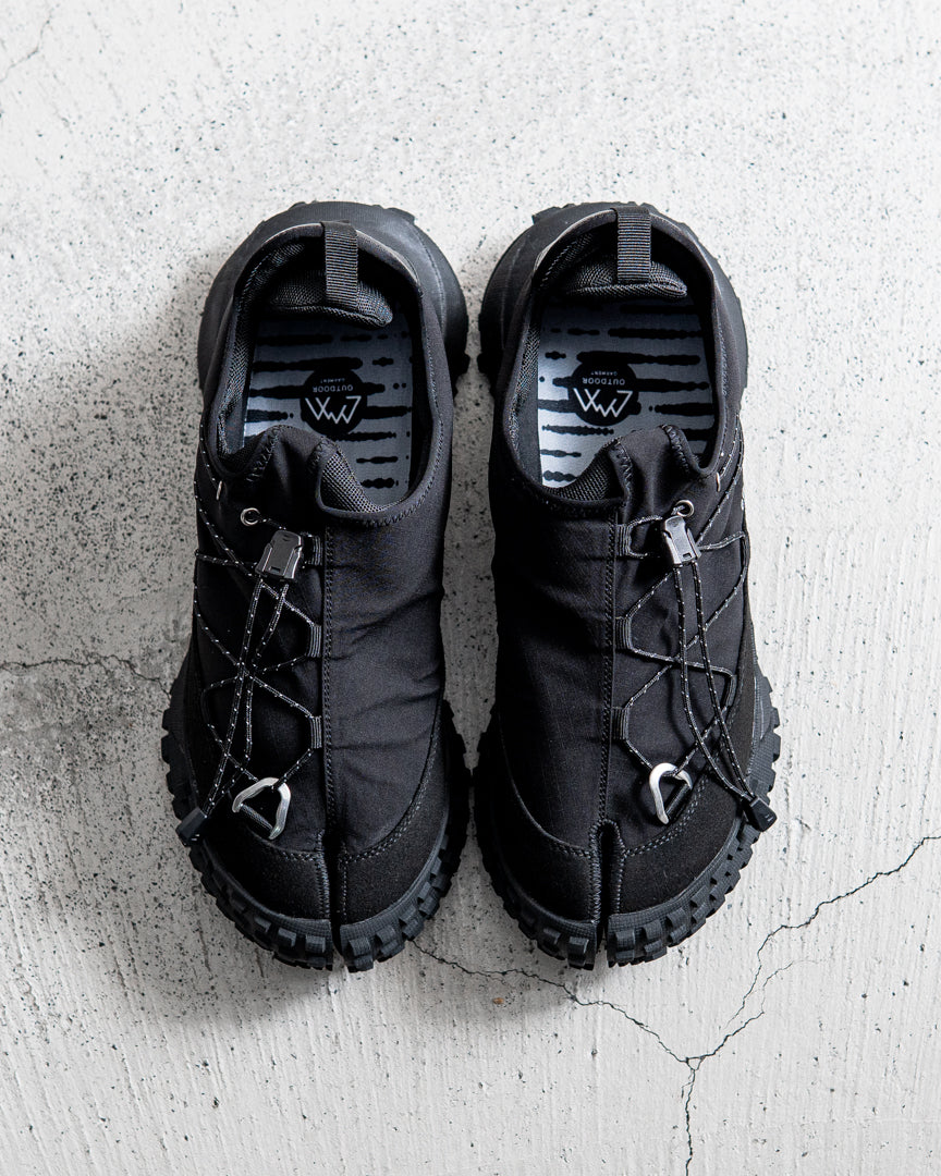 【fazeone Exclusive】CMF OUTDOOR GARMENT APPROACH 03 TABI LOW - ALL BLACK