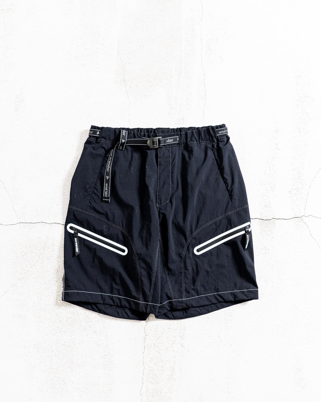 and wander light hike short pants