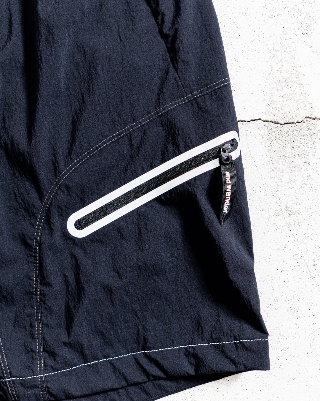 and wander light hike short pants