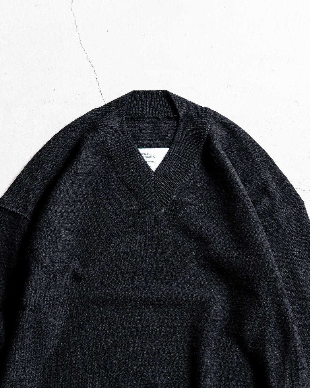 UNTRACE V-NECK PULLOVER KNIT_209