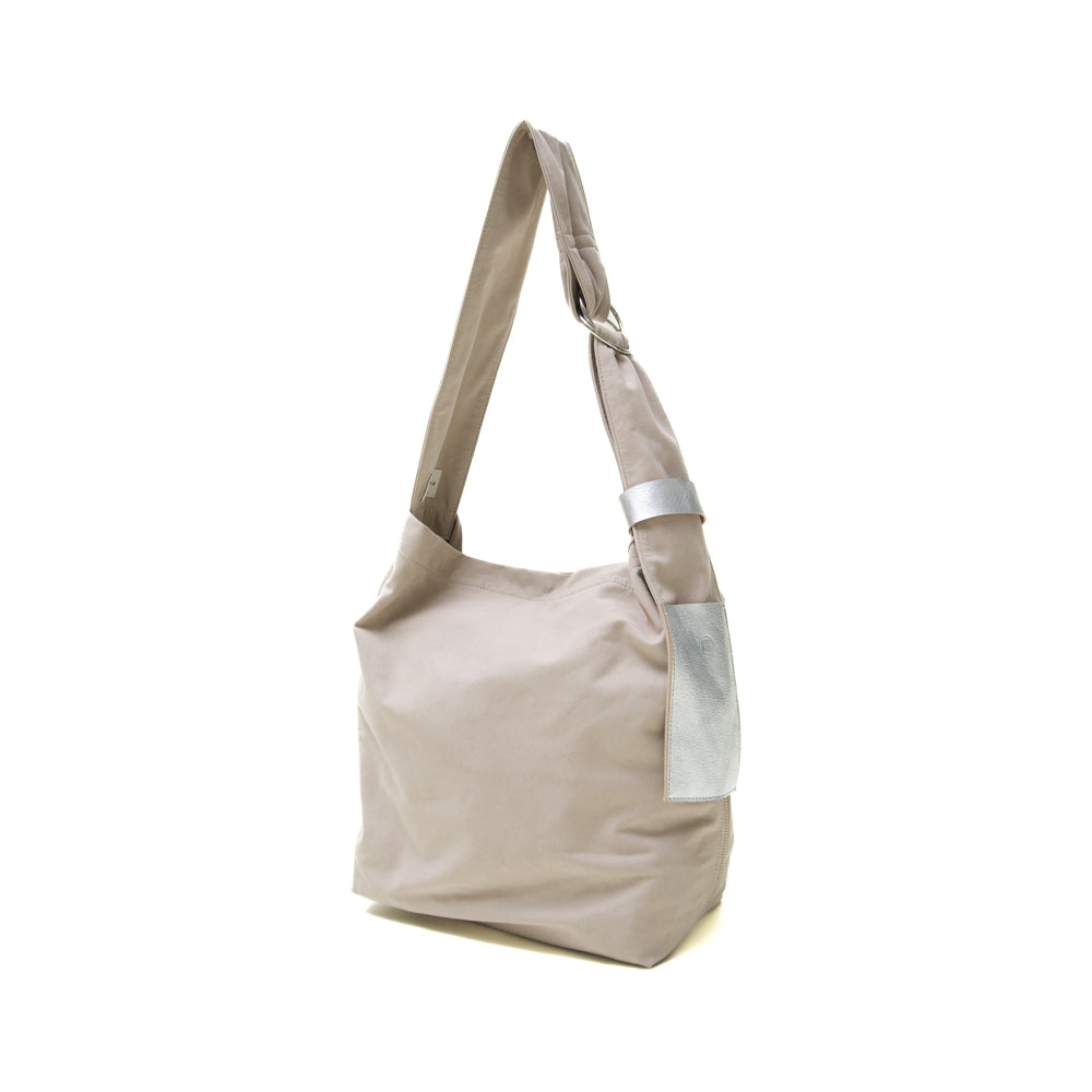 TASUKI SHOULDER <NO.2> Available in avariety of materials.