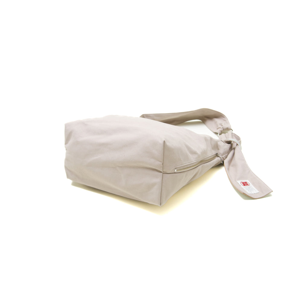 TASUKI SHOULDER <NO.2> Available in avariety of materials.