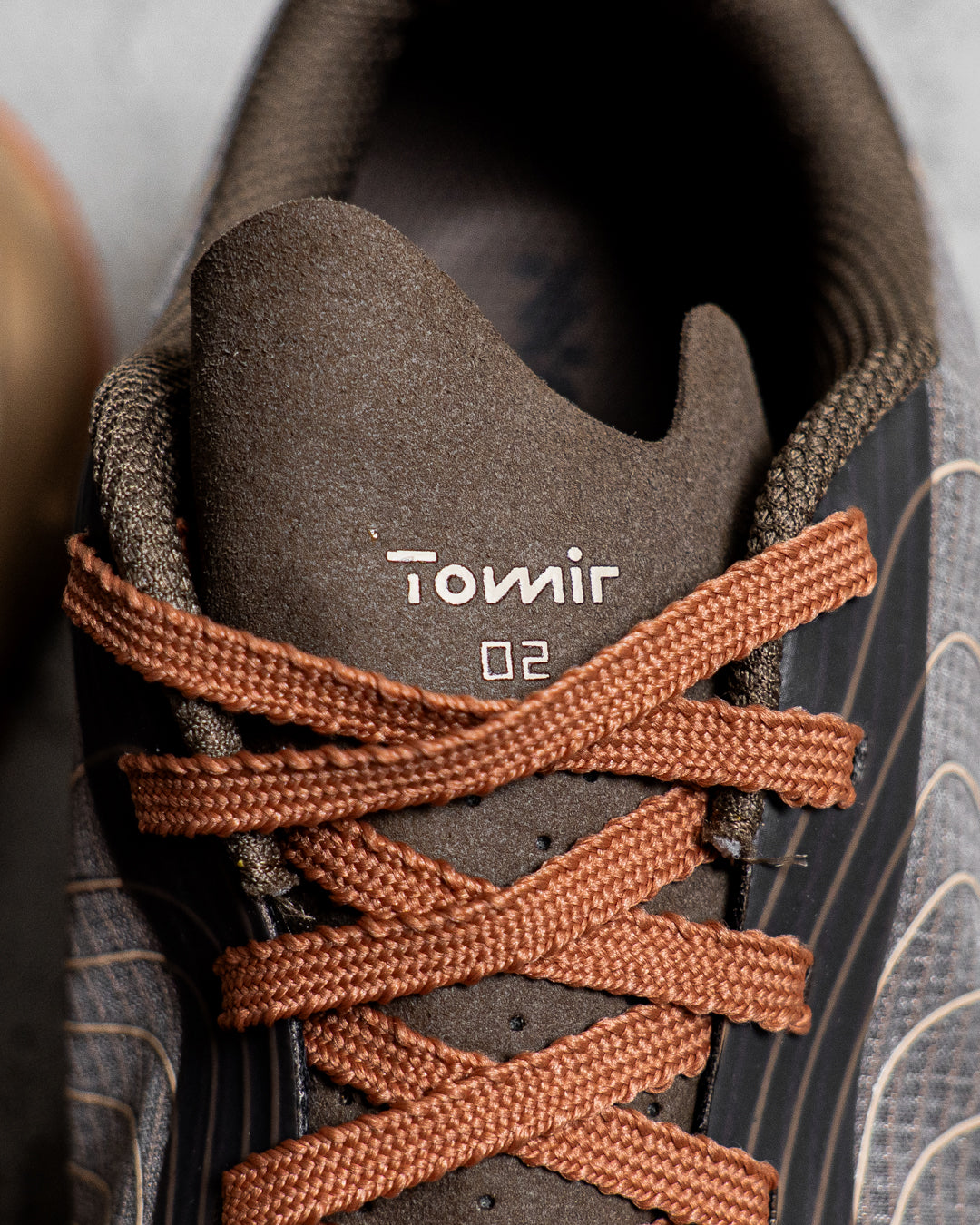 NNormal Tomir 02 BROWN